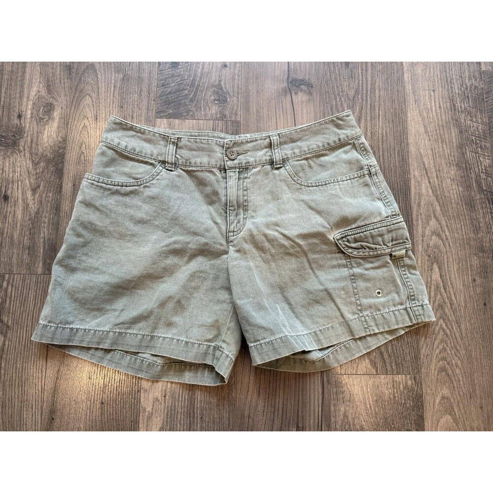 The North Face Women’s Olive Green Cargo Shorts Size 6
